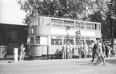 Historic Photos Of The Last Trams In London In July 1952 Vintage News