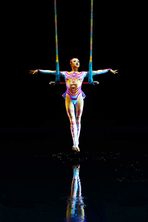 Something Grand And Graceful O By Cirque Du Soleil Circus Art Cirque Du Soleil Aerial
