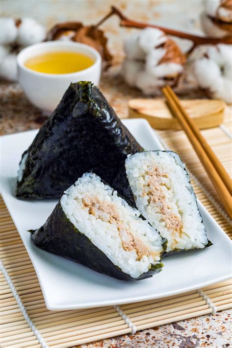 Easy Onigiri Recipe Delicious Japanese Rice Balls Oppskrift
