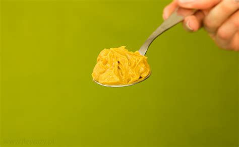 Ile Waży Łyżka Kremowego Masła Orzechowego Sprawdź Kalorie I Wagę