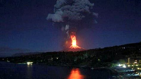 Watch Villarrica Volcano Erupt And Light Up The Night Sky