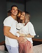 Pregnant Sadie Robertson Shows Maternity Shoot Pics in 3rd Trimester ...