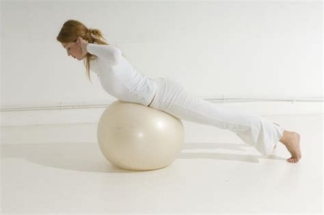 Does Bouncing On An Exercise Ball Help Strengthen Your Core Livestrongcom