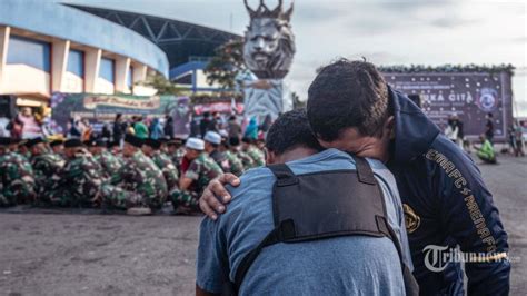 Berita Foto Duka Dan Tuntutan Penuntasan Tragedi Kanjuruhan