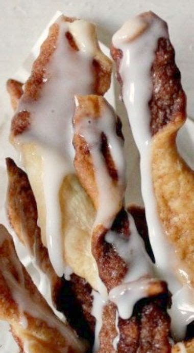 All you need is parchment paper, dry beans, dry rice or pie weights. Cinnabon Pie Twirls - super easy to make using ready-made pie crust, cinnamon and sugar | Ready ...