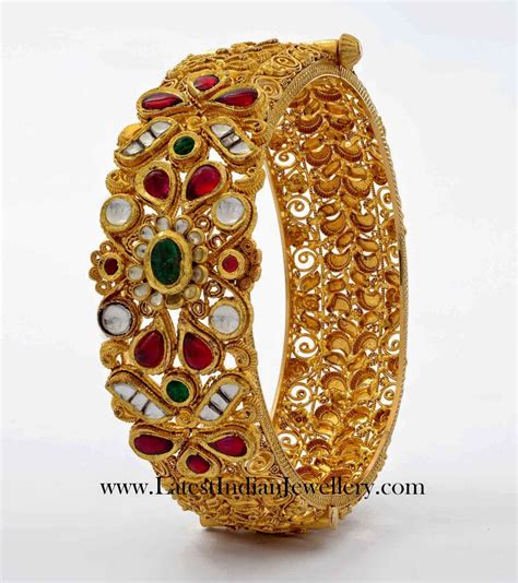 Intricate Design Gold Kada Bangle