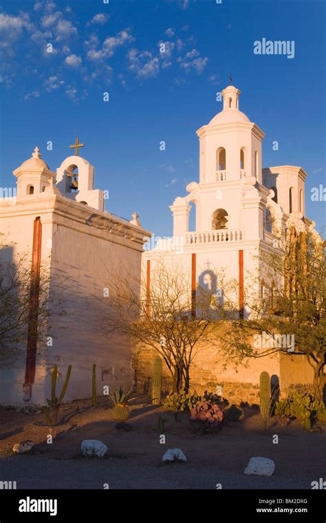 Mission San Xavier Del Bac Tucson Arizona Usa Stock Photo Alamy