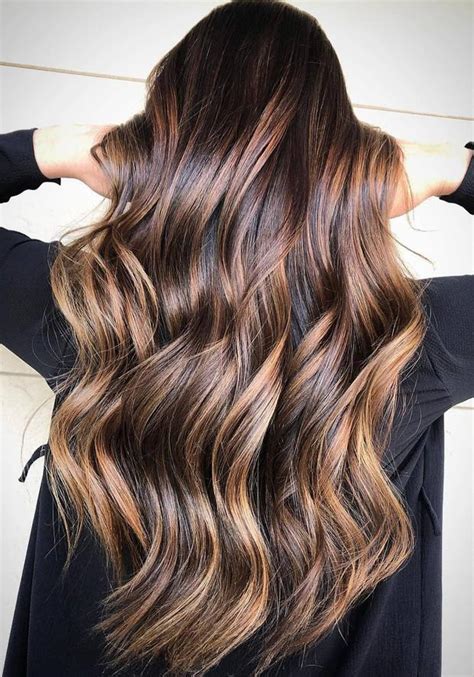 Caramel Balayage El Tono Que Mejor Le Va A Las Chicas De Piel Canela