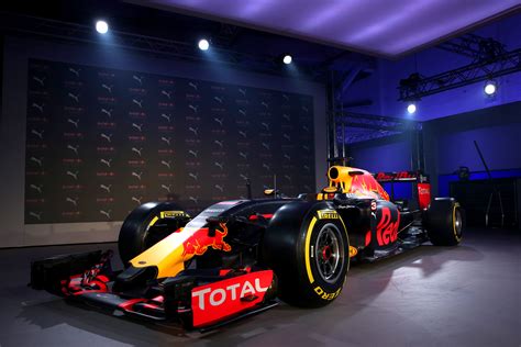 Red Bull Rb12 F1 Car Launch Pictures F1