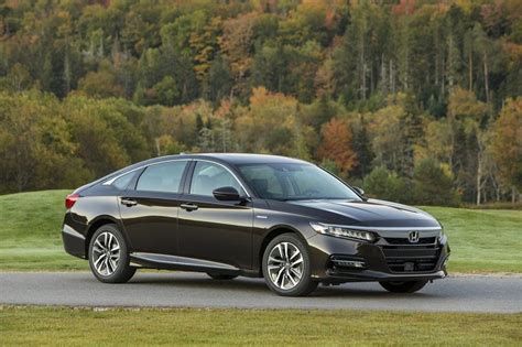 Come see 2020 honda accord reviews & pricing! 2020 Honda Accord Hybrid Goes On Sale With 48 MPG - The ...