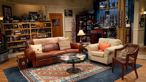 Sit On Sheldons Couch From The Big Bang Theory At Warner Bros
