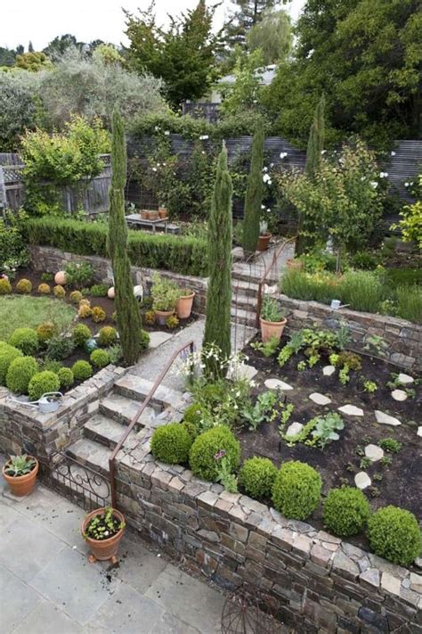 Amazing Ideas To Plan A Sloped Backyard That You Should Consider