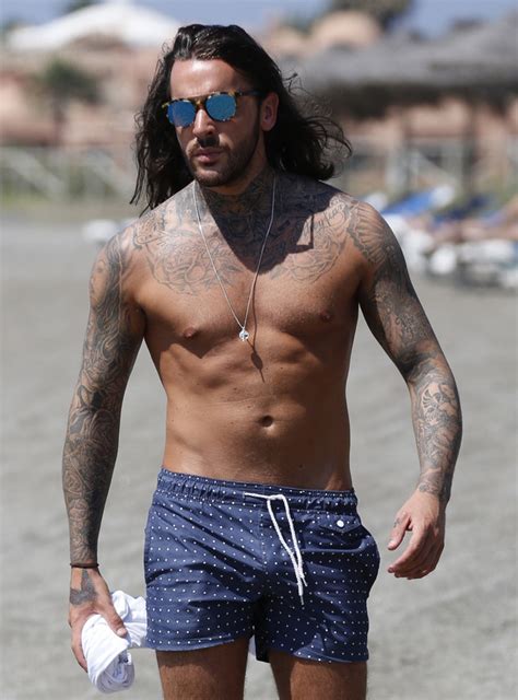 TOWIE S Peter Wicks Shows Off Tanned Body At The Beach In Marbella