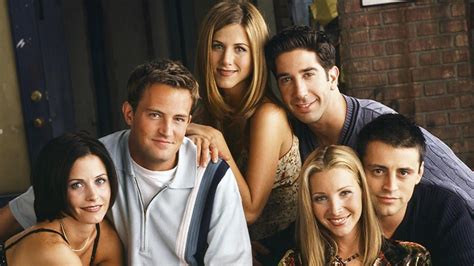 But the pair insist they were nothing but friends, with jennifer admitting: Matthew Perry Says 'Friends' Reunion Is Set for March 2021 ...