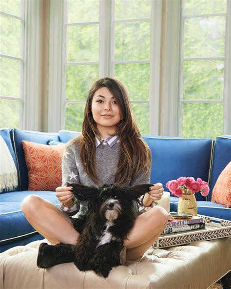 Despicable Me 2 Star Miranda Cosgrove Shares Her Favorite Room In Her