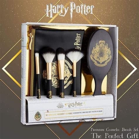 The Harry Potter Makeup Brush Set Is In Its Gift Box With Gold Trimmings
