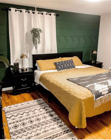 Mustard And Emerald Bedroom In 2022 Yellow Bedroom Decor Yellow