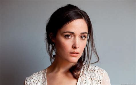 Rose Is A Gorgeous Woman Rose Byrne Actresses Mary