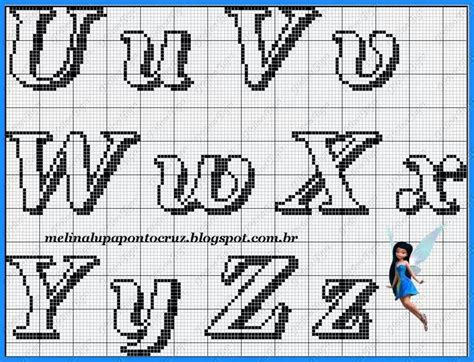 O alfabeto em ponto cruz pode estar presente em peças de banho, em peças de cozinha e também em peças infantis. Pin de Angeles León em abecedarios | Monogramas em ponto ...