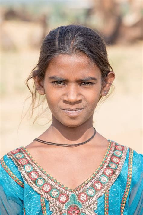 Indisches Mädchen An Teilgenommen Dem Jährlichen Pushkar Kamel Mela Redaktionelles Bild Bild