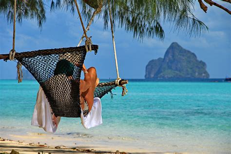 10 Must Have Items When Trapped On A Deserted Island Skyscanner