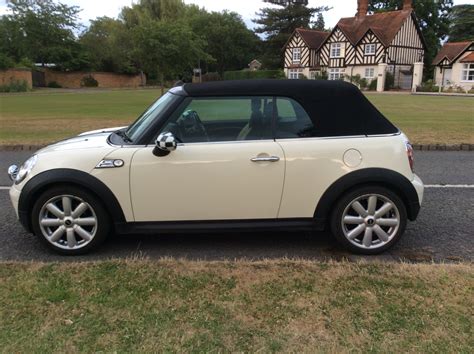 The Very Glamorous Irene Chose This 2009 Mini Cooper