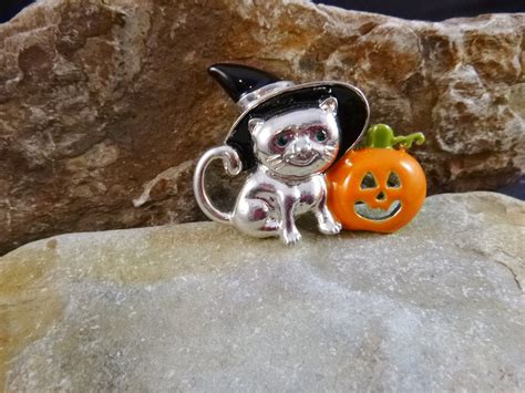 Halloween Vintage Pin Kitty Cat Wearing Black Witchs Hat Whimsical