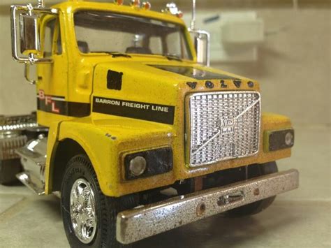 Pin By Bruce Salo On Scale Model Semi Trucks Volvo Trucks Semi