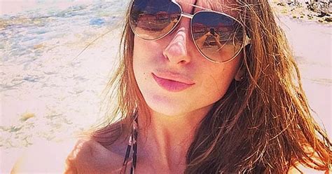 Luisa Zissman Flaunts Her Sexy Cleavage In Busty Bikini Beach Snap On