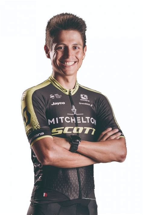Bir amatör olarak chaves, daha önce tour de france'ın gelecekteki beş galibi tarafından kazanılmış bir yarış olan 2011'deki fransız. Esteban Chaves, ciclista colombiano del Mitchelton Scott ...