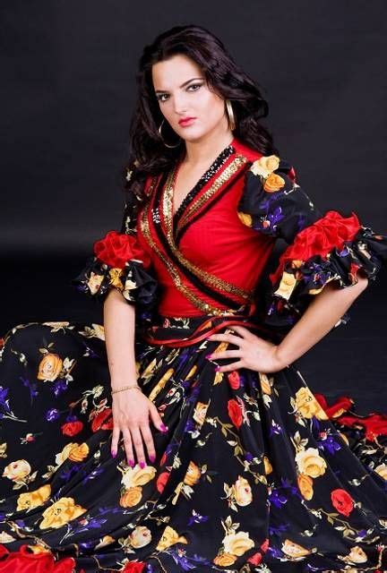 Traditional Spanish Clothing Traditional Fashion Traditional Dresses Flamenco Costume
