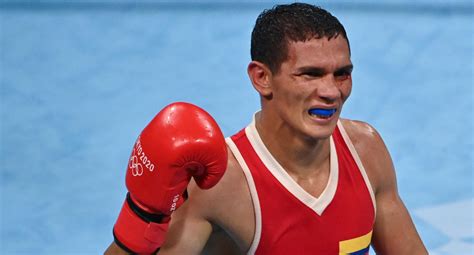 Céiber Ávila Cae En Boxeo Y Se Escapa Medalla Para Colombia En Juegos