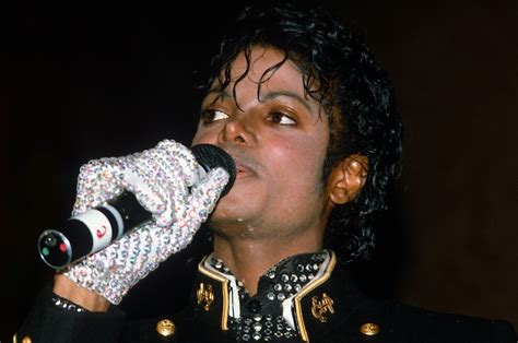 Michael Jacksons Glove Sells For More Than 104k At Auction