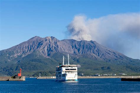 The lava flows of the 1914 eruption connected it with the ōsumi peninsula. 【桜島の楽しみ方完全ガイド】迫力満点!展望台に温泉も一挙 ...