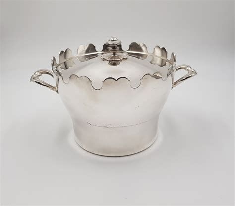 Christofle Collection Gallia Silverplated Ice Bucket Incl Tray