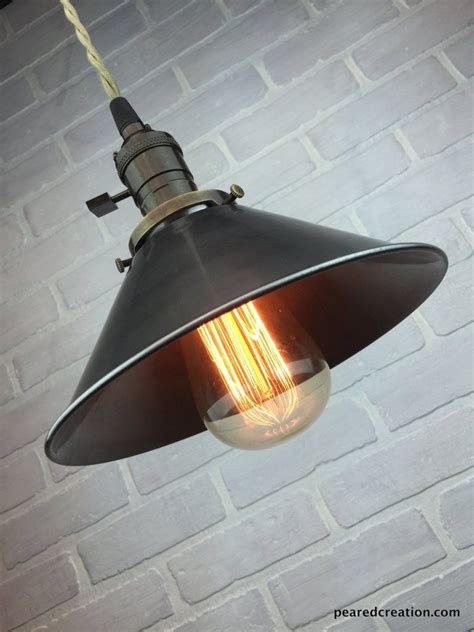 This Simple Industrial Pendant Lamp Is Full Of Character And Vintage