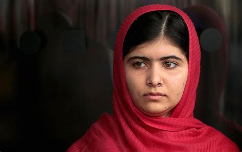 Malala Yousafzai Girl Shot In The Head By The Taliban Invited To Buckingham Palace By The