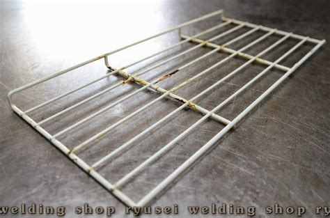 パート2 冒険は終わっていないところである。 それはまさに1月に彼らに何が起こったのかだ。 太陽が明るく輝いていた、雪が足元クランチ、冷ややかな冬の日だった。 そして、家族全員が散歩に行きました。 WELDING SHOP RYUSEI: 溶接：修理～ミニキッチン：水切り棚：特注 ...