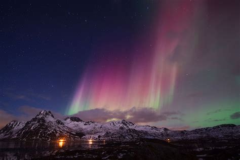 Norway Stunning Photos Of Surfers Under The Northern Lights In The