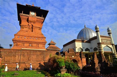 Masjid Menara Kudus Unik Dengan Kearifan Lokal Al Amiin Kubah