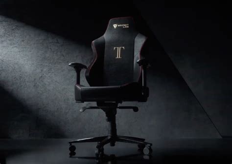 Secretlabs New Titan Xl Gaming Chair Is For The Giants Who Walk Among