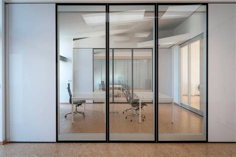 Modern home wall glass partition design ideas 2020 | modular glass partition design ideas. Glass Partition 5 - Rigid Industries