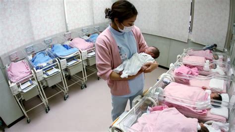 Japans Birth Rate Falls To Lowest Level In 120 Years World The Times