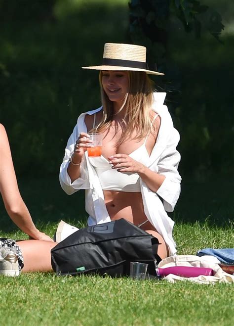 Kimberley Garner In A White Bikini Was Seen Out With Her Friends In Hyde Park In London Celeb