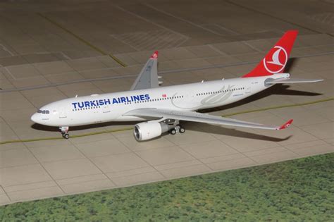 Turkish Airlines Airbus A330 200 TC JNA Phoenix Models 1 400