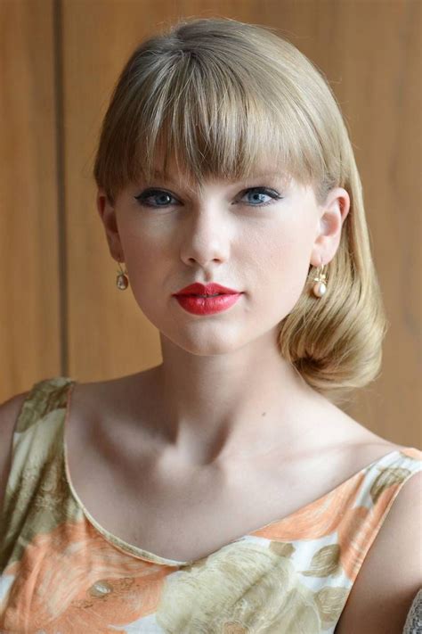 Taylor Swift S Greatest Hair And Beauty Moments Taylor Swift Haircut Taylor Swift Hair Taylor