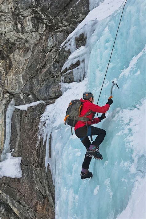 Ice Climbing For Beginners Guide Where To Ice Climb In Jasper Alberta Ice Climbing Climbing