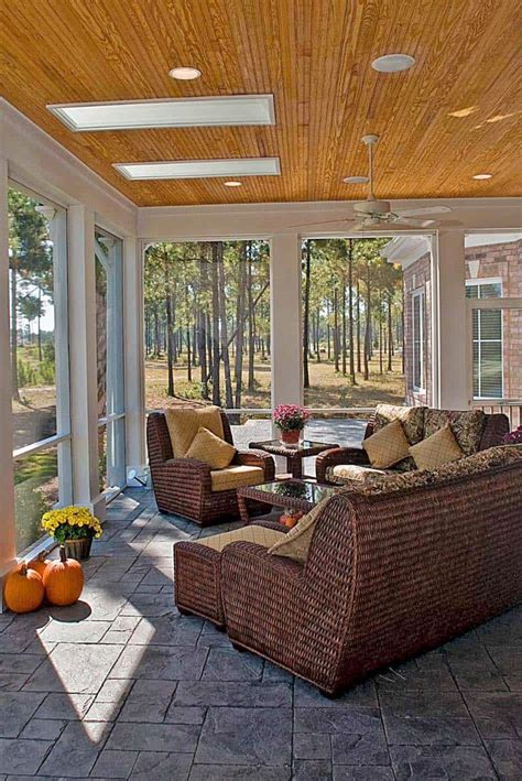 30 Fabulous Screened In Porch Ideas Boasting Woodsy Views Sunroom
