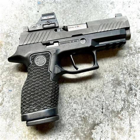 Sig Sauer P320 Compact 9mm With Holosun Or Trijicon Duty Series