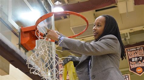 Nfls First Black Female Coach Jennifer King Coaching At Greensboro